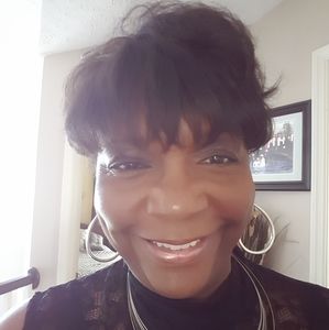 Meet your Posher, Loretta